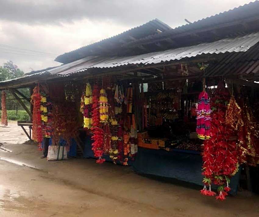 Shops near Malini Thaan