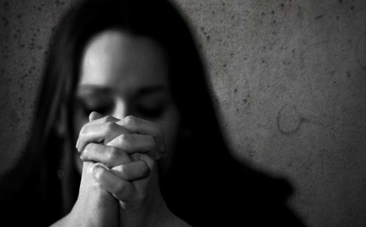 suman crying and praying