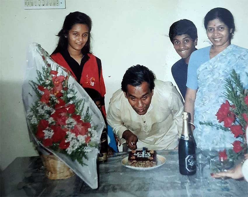Dilip Sen celebrating his 50th birthday with daughter Anuradha, son Abhijit and wife Atree