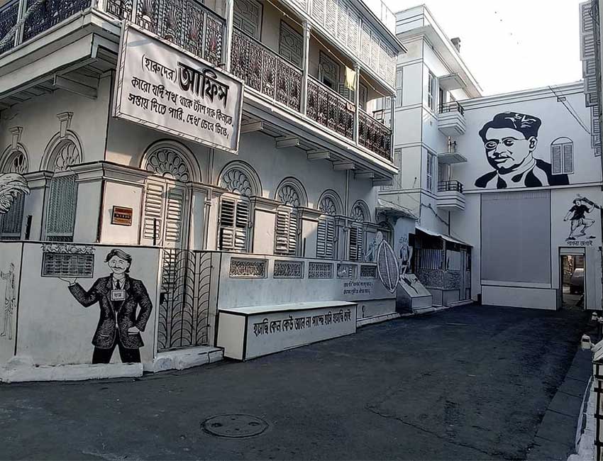 Abol Tabol themed Durga Puja Pandal at Nabinpalli
