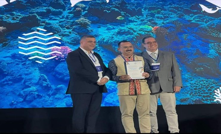 Dr. Bibhab Kumar Talukdar receives ‘The Harry Messel Award’