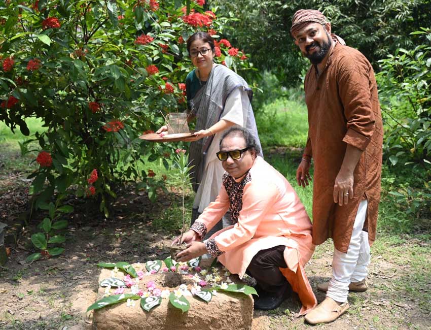 Celebrating Raktakarabi Centenary by planting