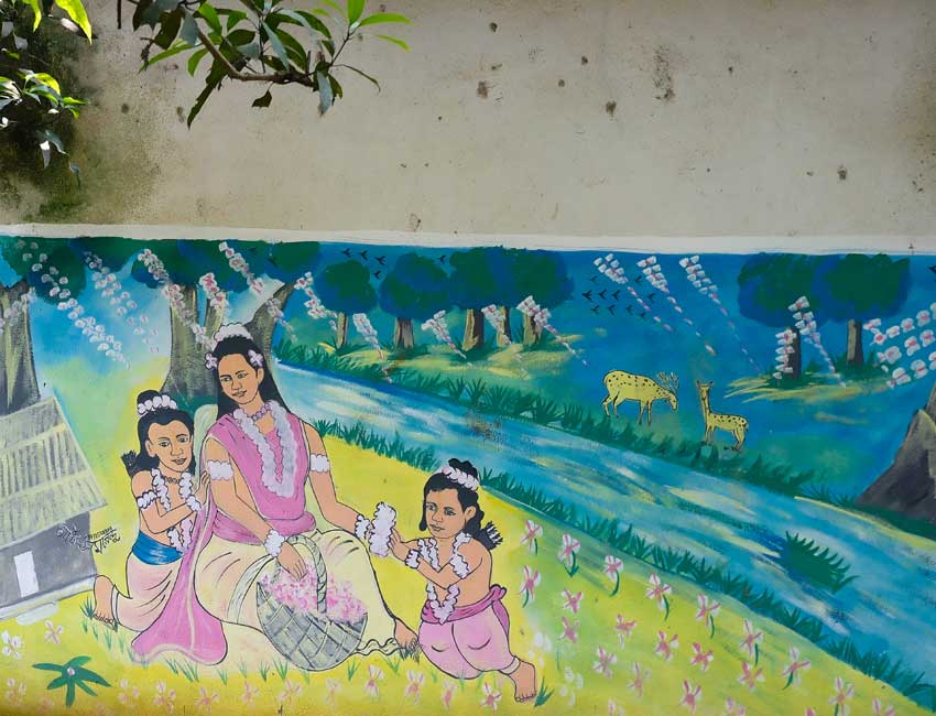 A wall painting in Tapoban depicting Sita alongside Lav and Kush.